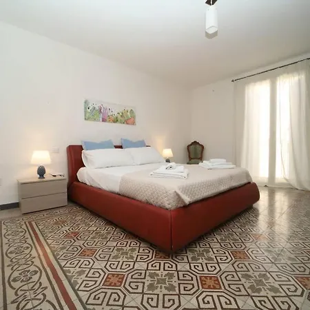 Appartamento Colonna House Casa Tra La Zisa E La Cattedrale